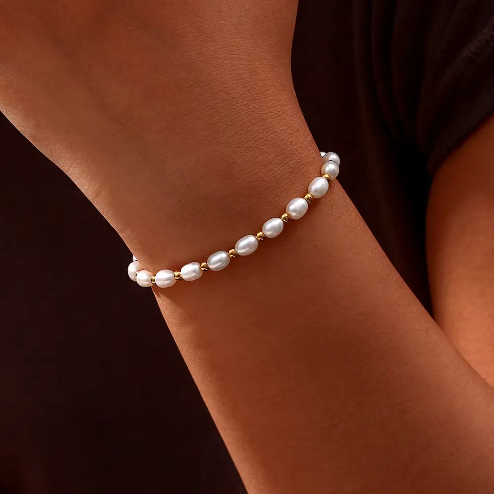 Elegante romantische armband met parelglans