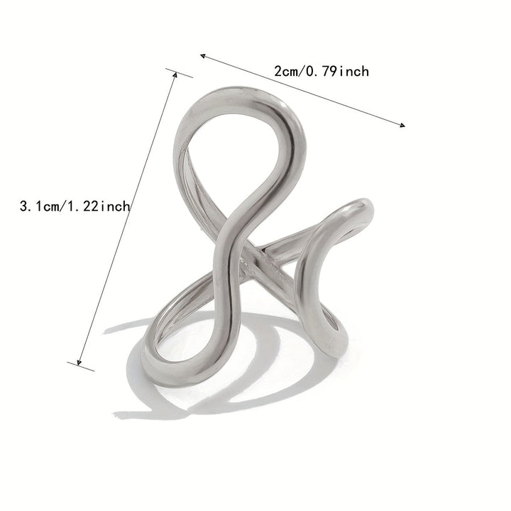 Chique ring met asymmetrische golf