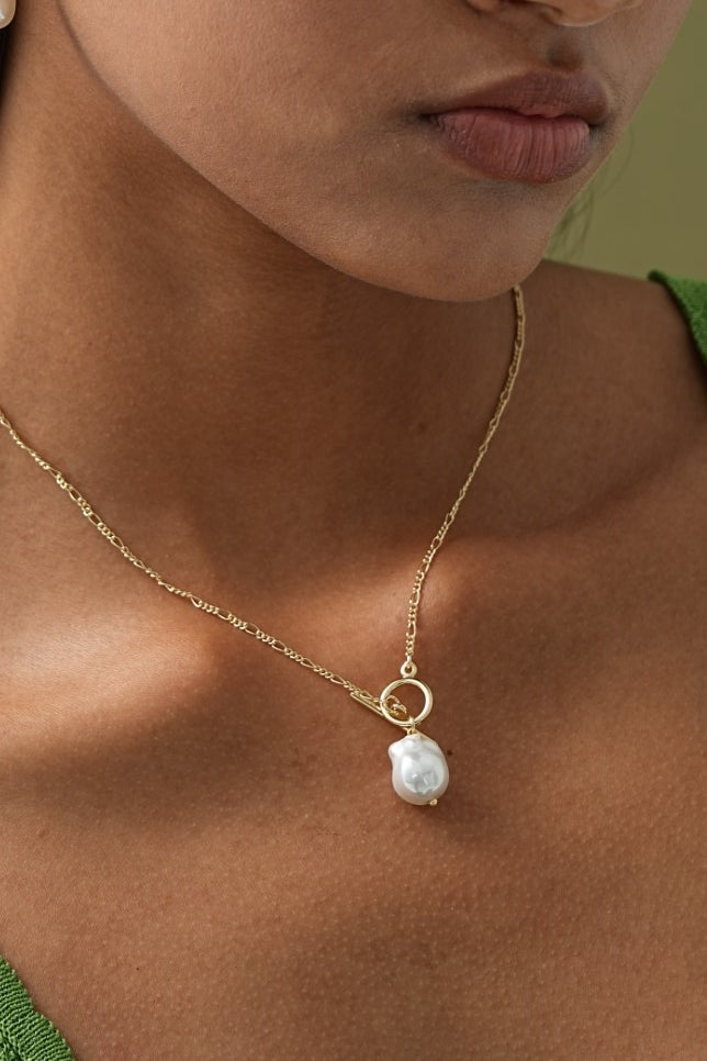 Elegante Ketting met Goudkleurige Parels