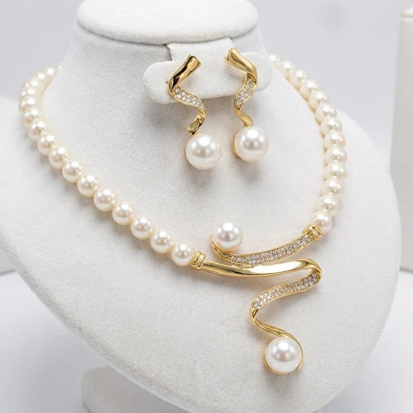 Sieradenset ketting en oorbellen met parelglans