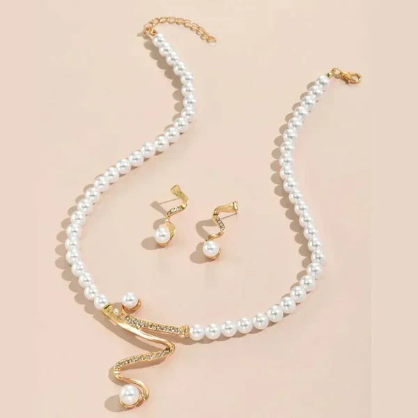 Sieradenset ketting en oorbellen met parelglans