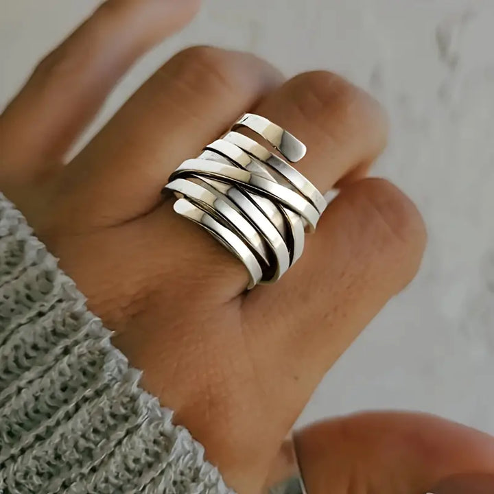Elegante zilverkleurige vintage ring