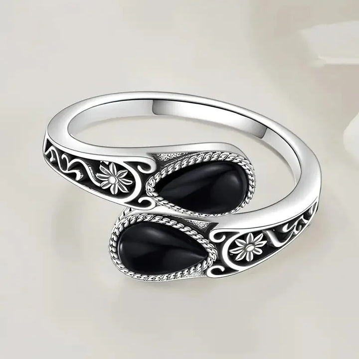 Elegante ring met bloem in maansteenlook