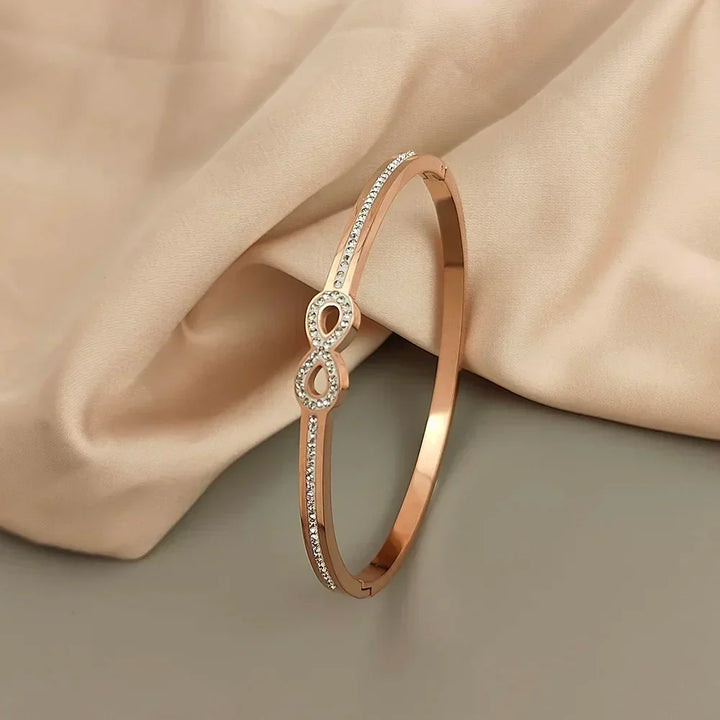 Infinity-bangle met exclusieve kristalglans