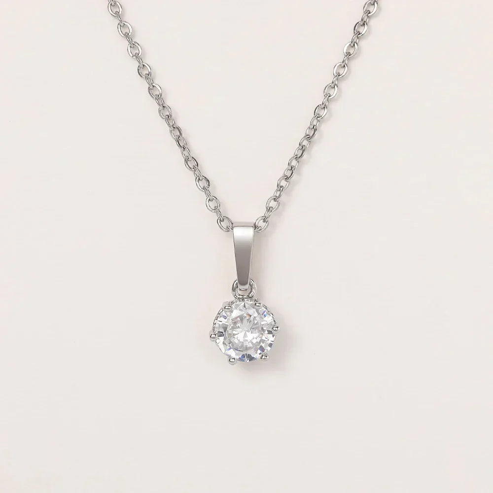 Klassieke ketting met kristalheldere hanger