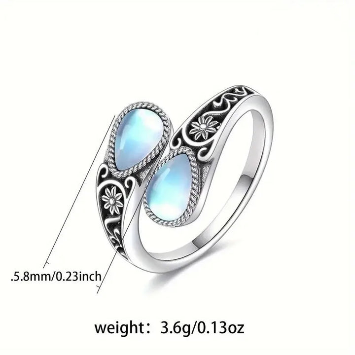 Elegante ring met bloem in maansteenlook