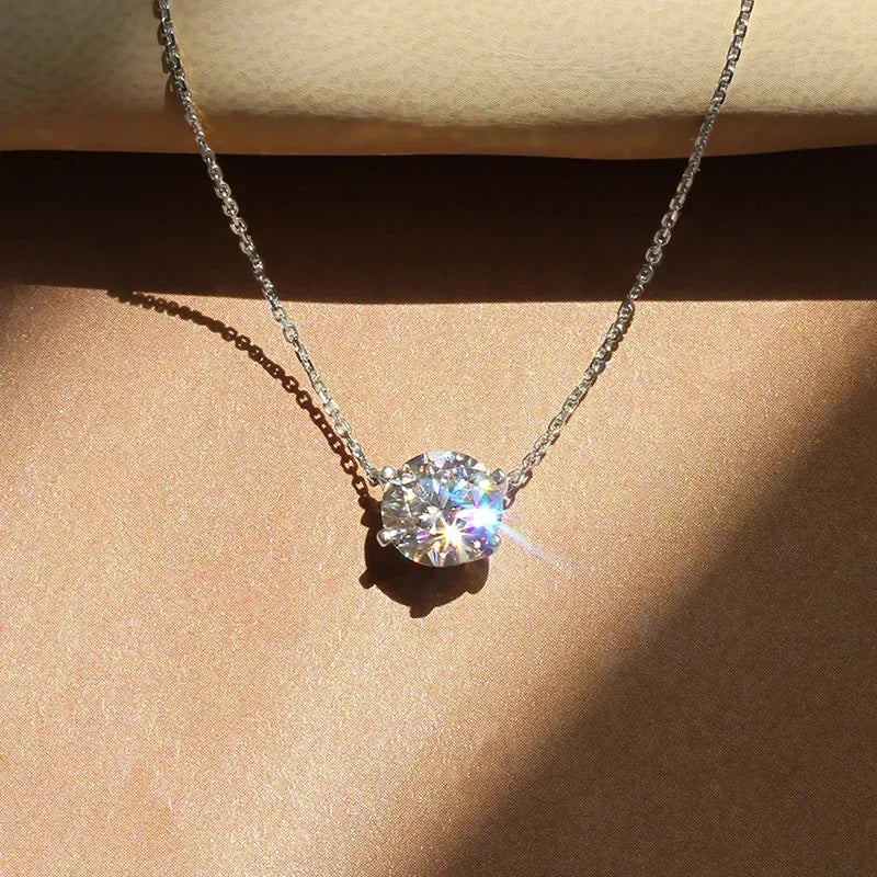 Elegante solitaire ketting met kristalglans