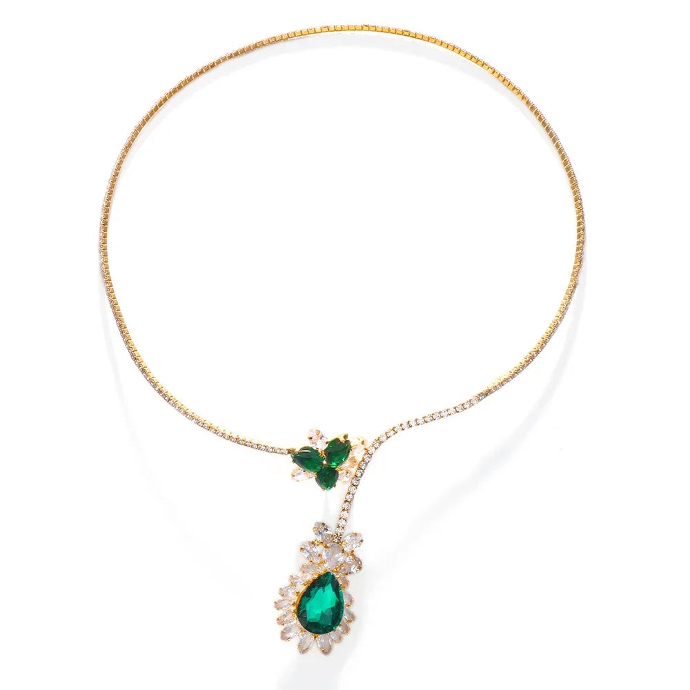 Vintage ketting met smaragdgroene bloesem