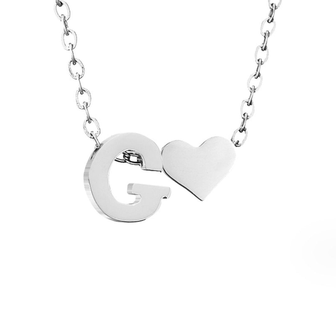 Tijdloze initiaal-ketting met harthanger