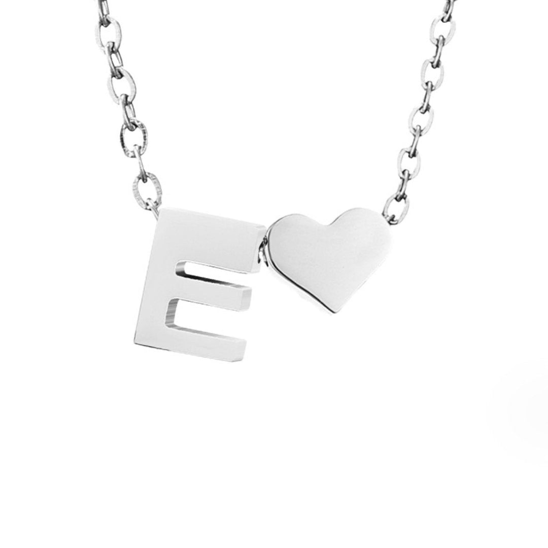 Tijdloze initiaal-ketting met harthanger
