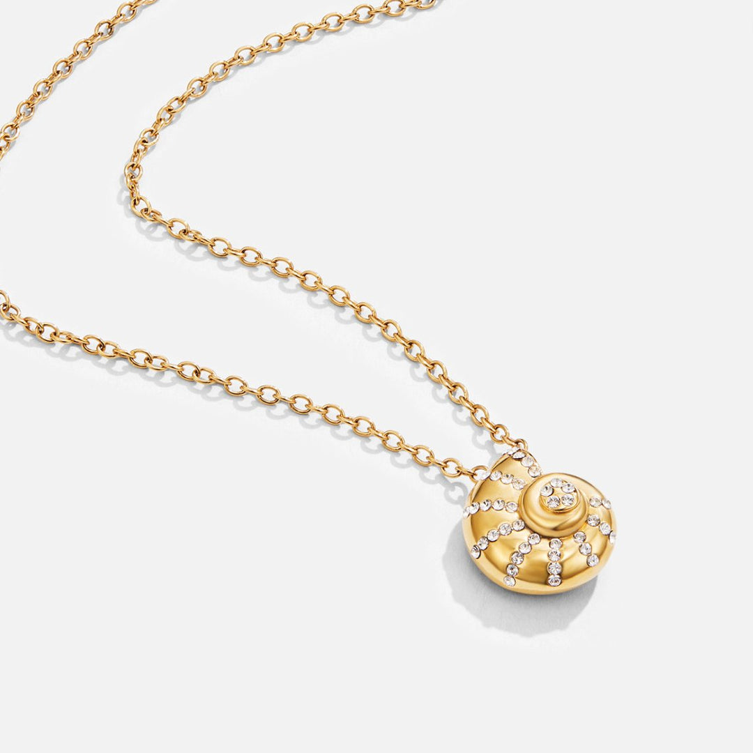 Ketting met kristallen schelphanger