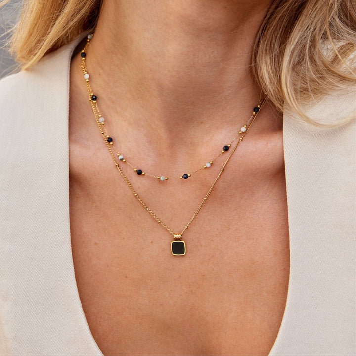 Ketting in Lagen met Stenen